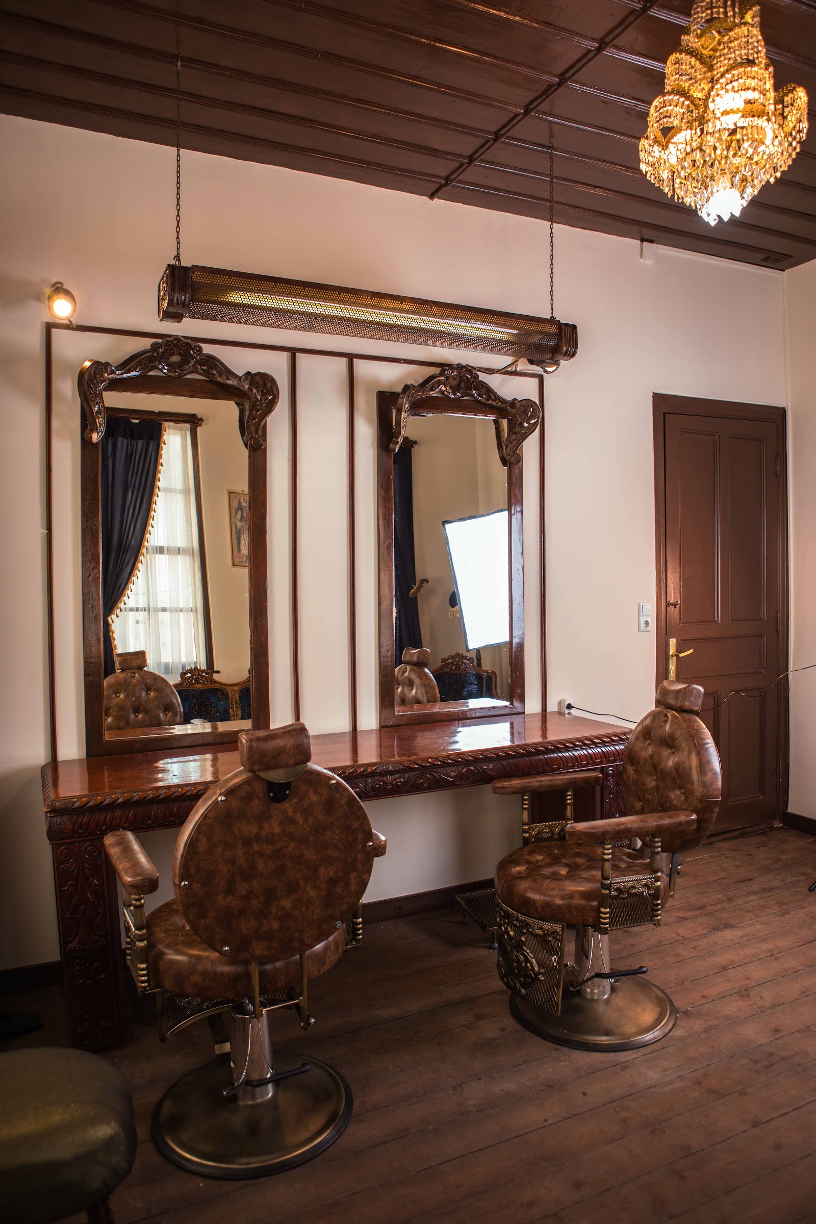 EFLAL TÜRBAN TASARIM & MAKEUP STUDIO