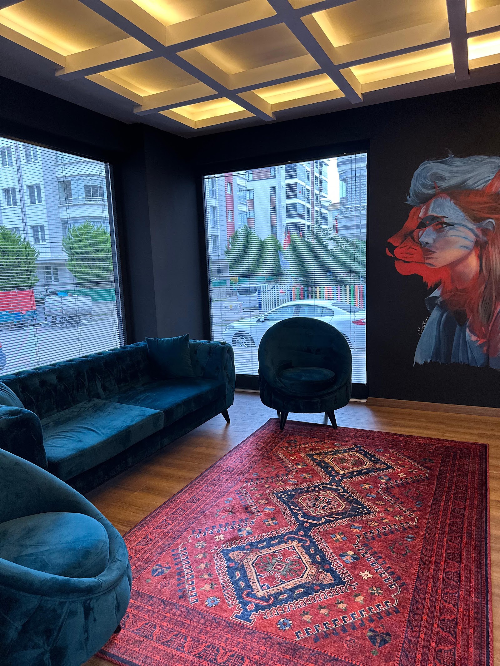 HANDE AKDAĞ SAÇ MAKYAJ TÜRBAN TASARIM