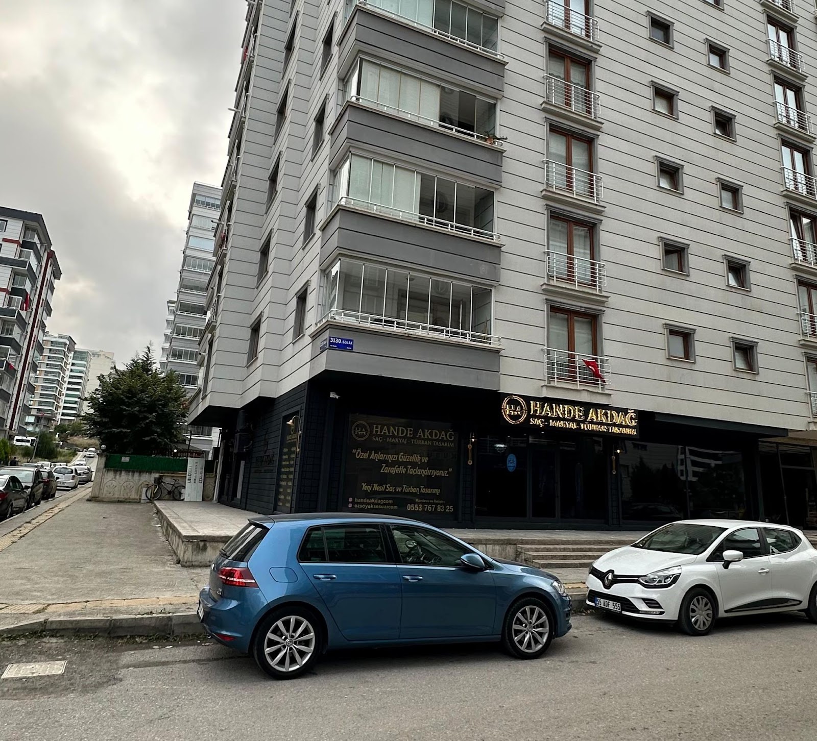 HANDE AKDAĞ SAÇ MAKYAJ TÜRBAN TASARIM