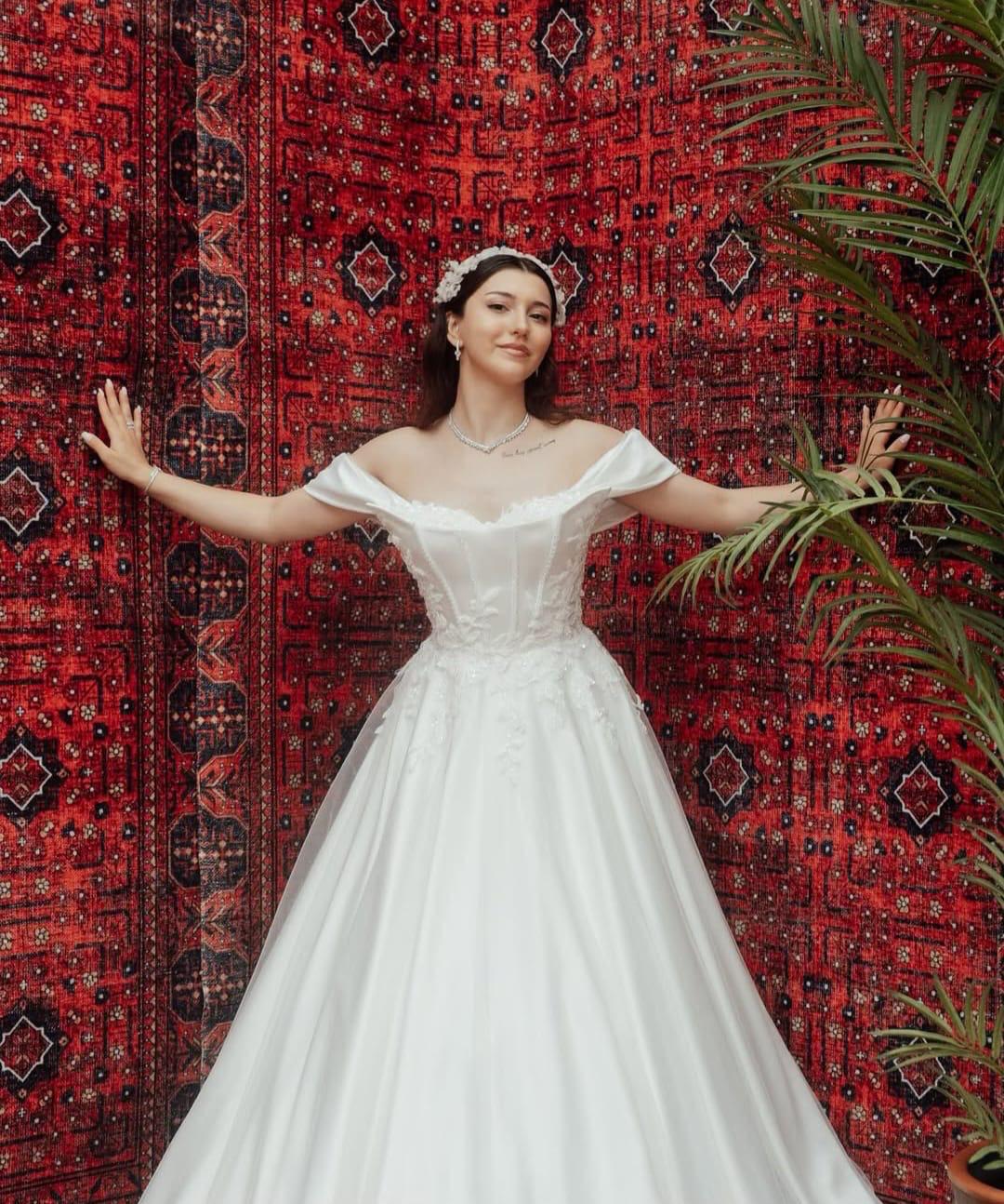 Luna Bride