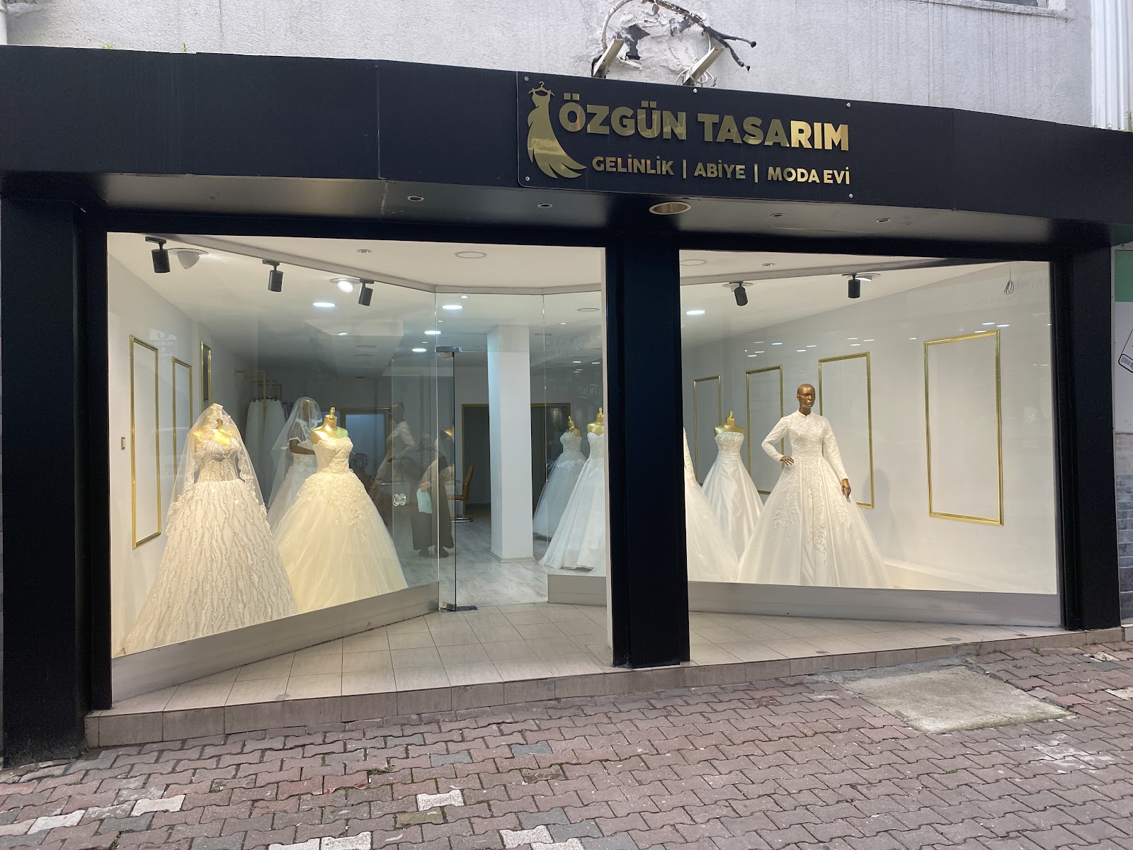 Özgün Tasarım Gelinlik & Abiye & Moda Evi kır düğünü mekanı — İlkadım