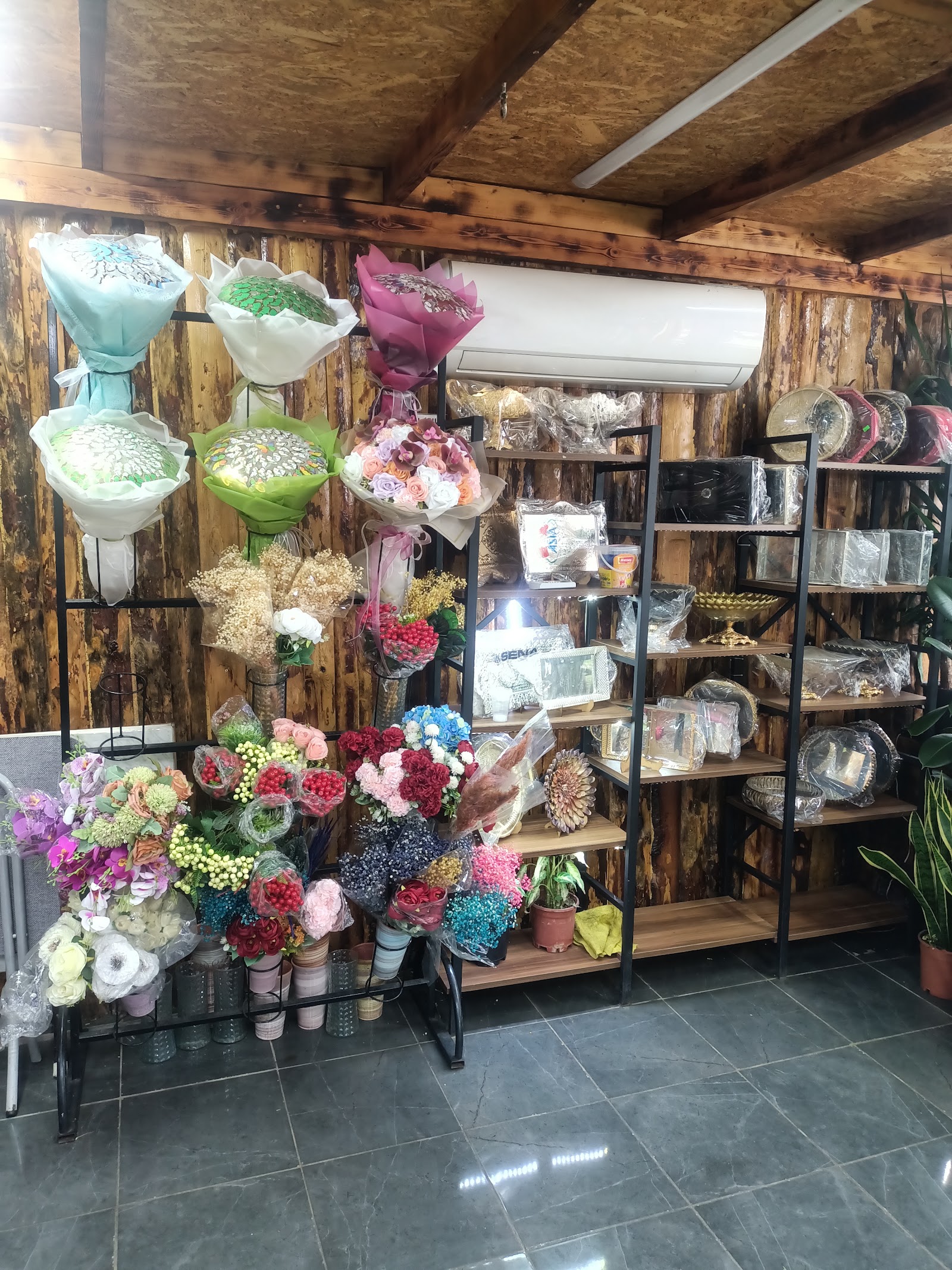 TEKKEKÖY ÇİÇEKÇİ MARKASI MİNEL ÇİÇEK EVİ ONLİNE SİPARİŞ 7 / 24 ÇİÇEK